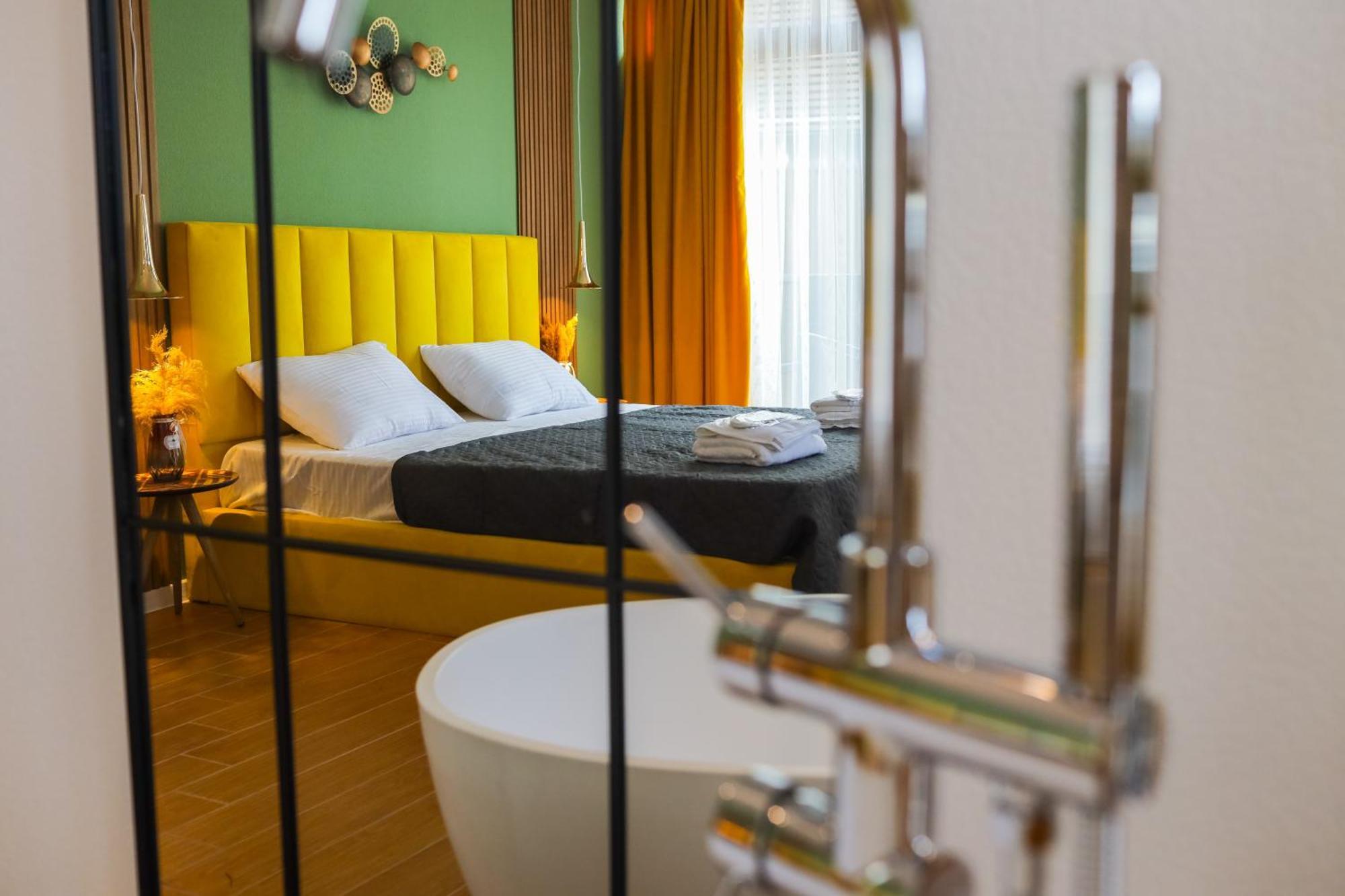 Mohika Boutique Aparthotel Tbilisi Bagian luar foto